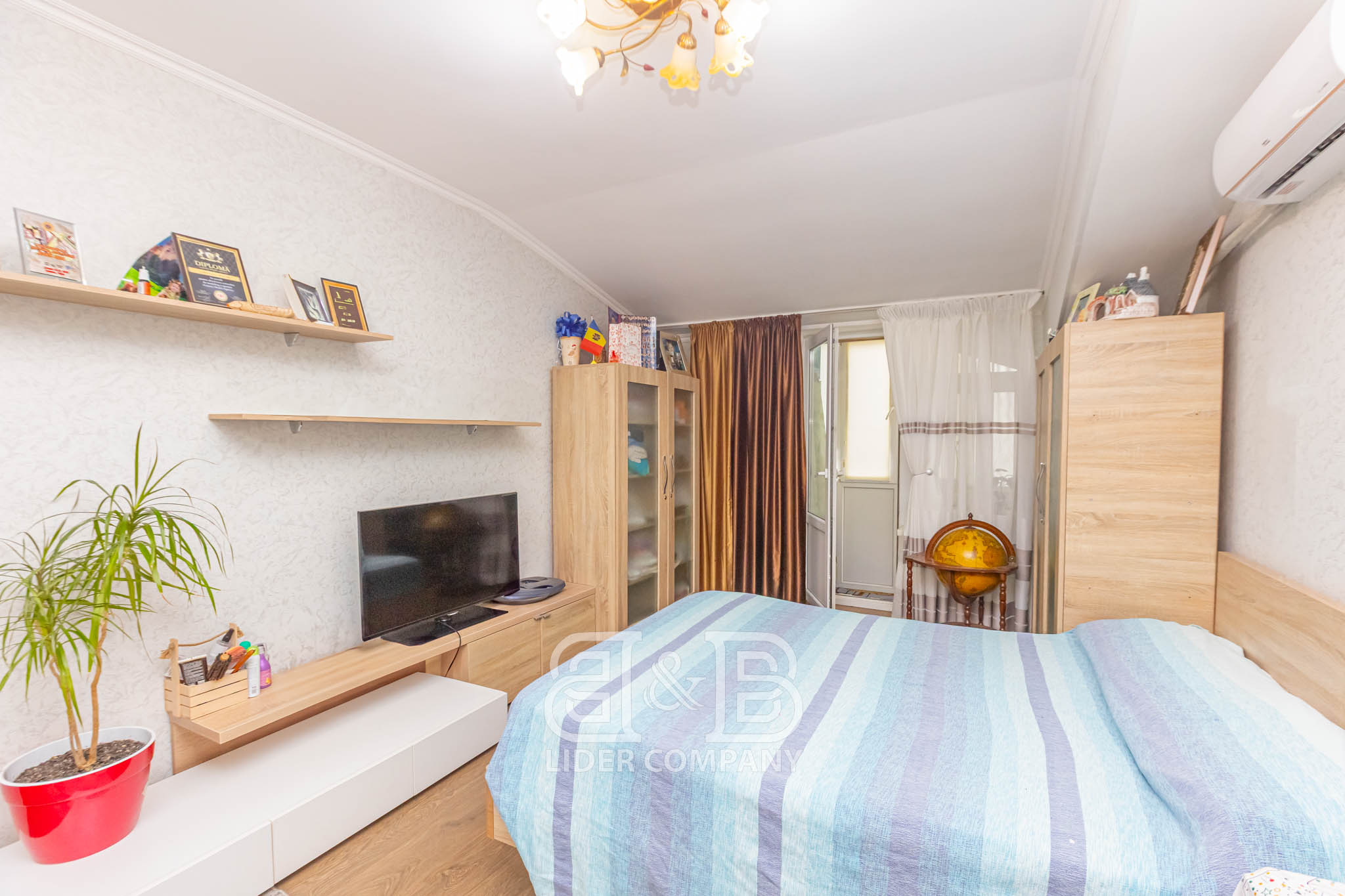 Apartament cu 2 camere de vânzare, 44.80 mp, Str. Vladimir Korolenko