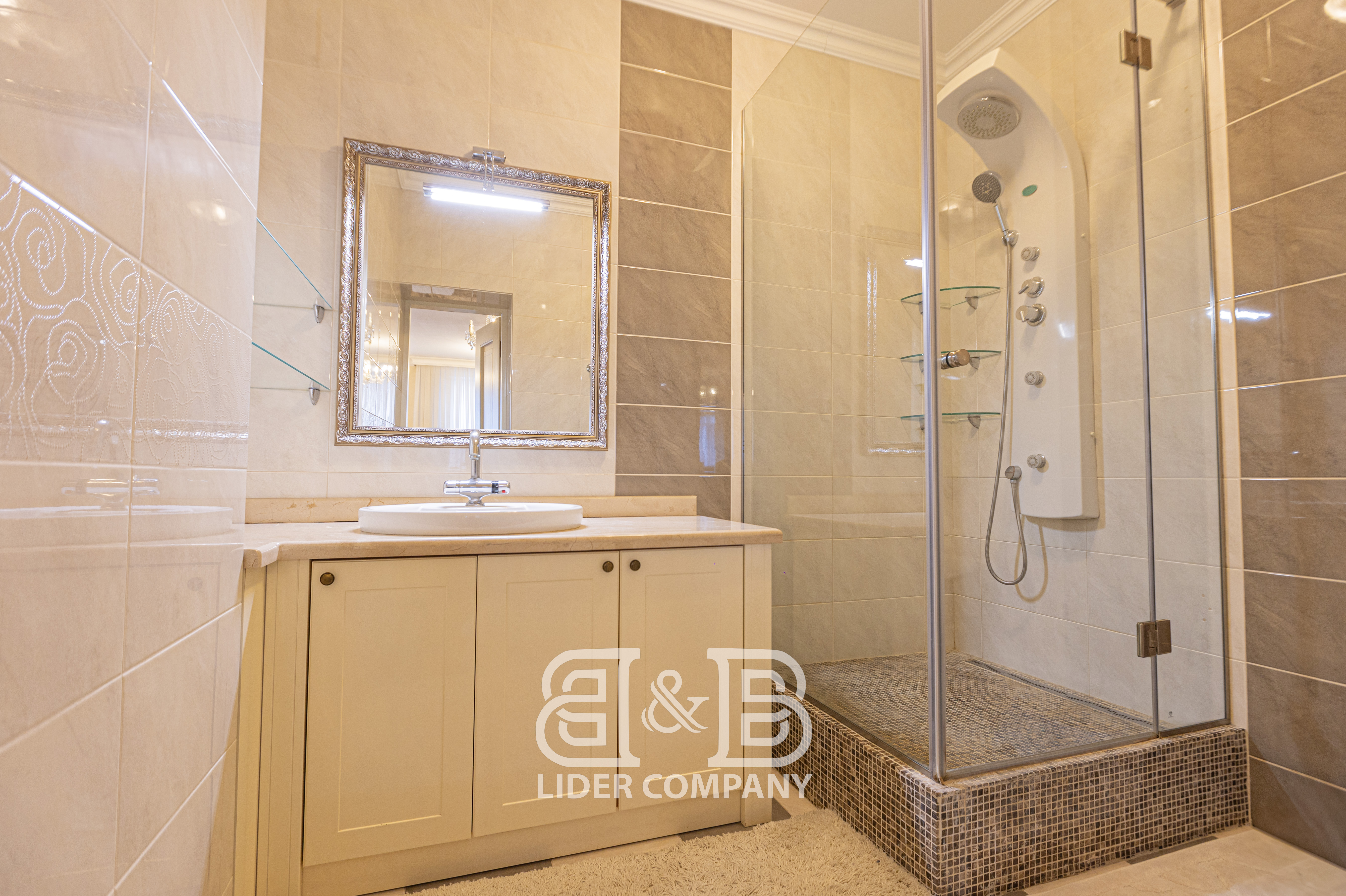 PentHouse spațios în 2 nivele cu EUROREPARAȚIE , 260 m2 , Buiucani