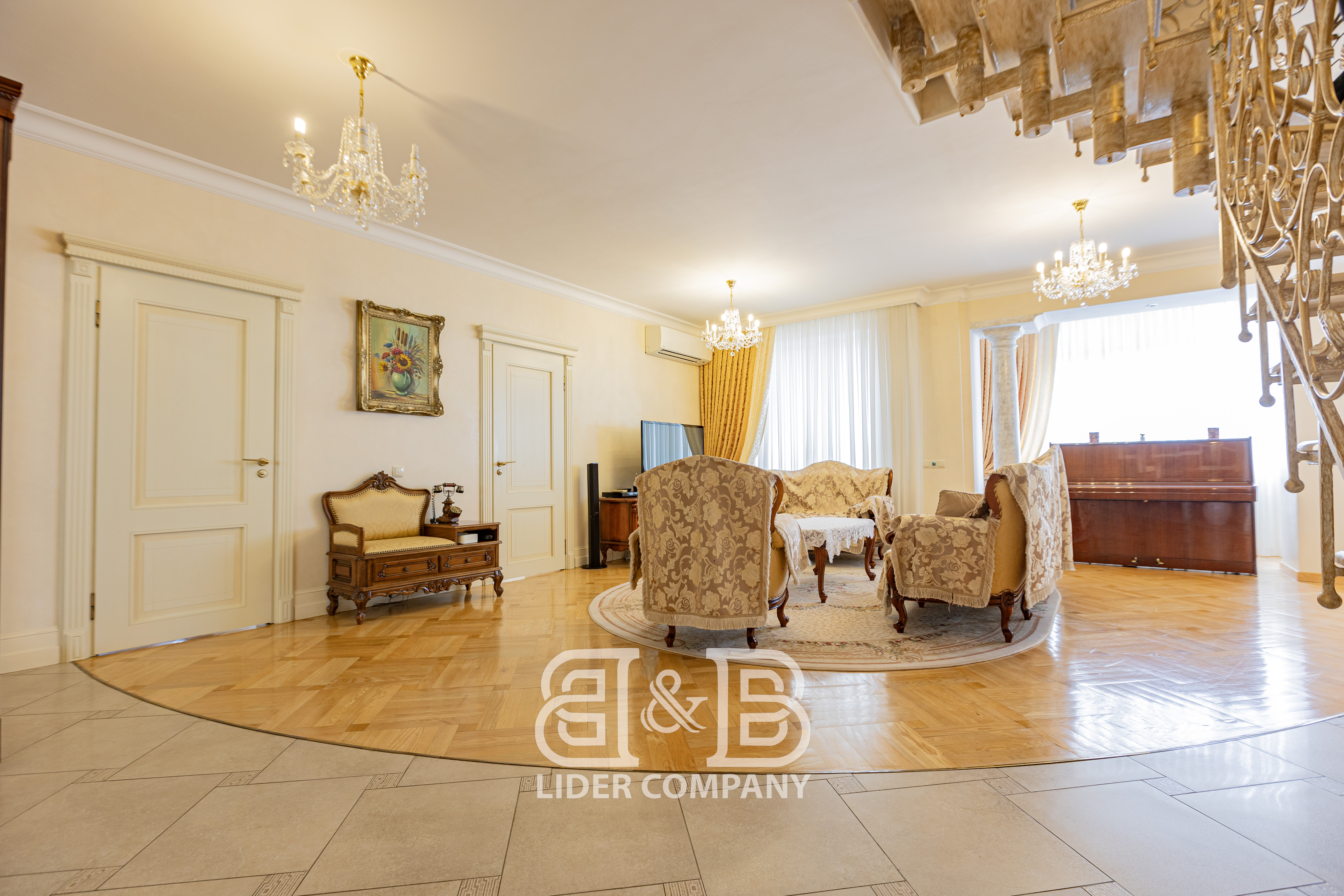 PentHouse spațios în 2 nivele cu EUROREPARAȚIE , 260 m2 , Buiucani