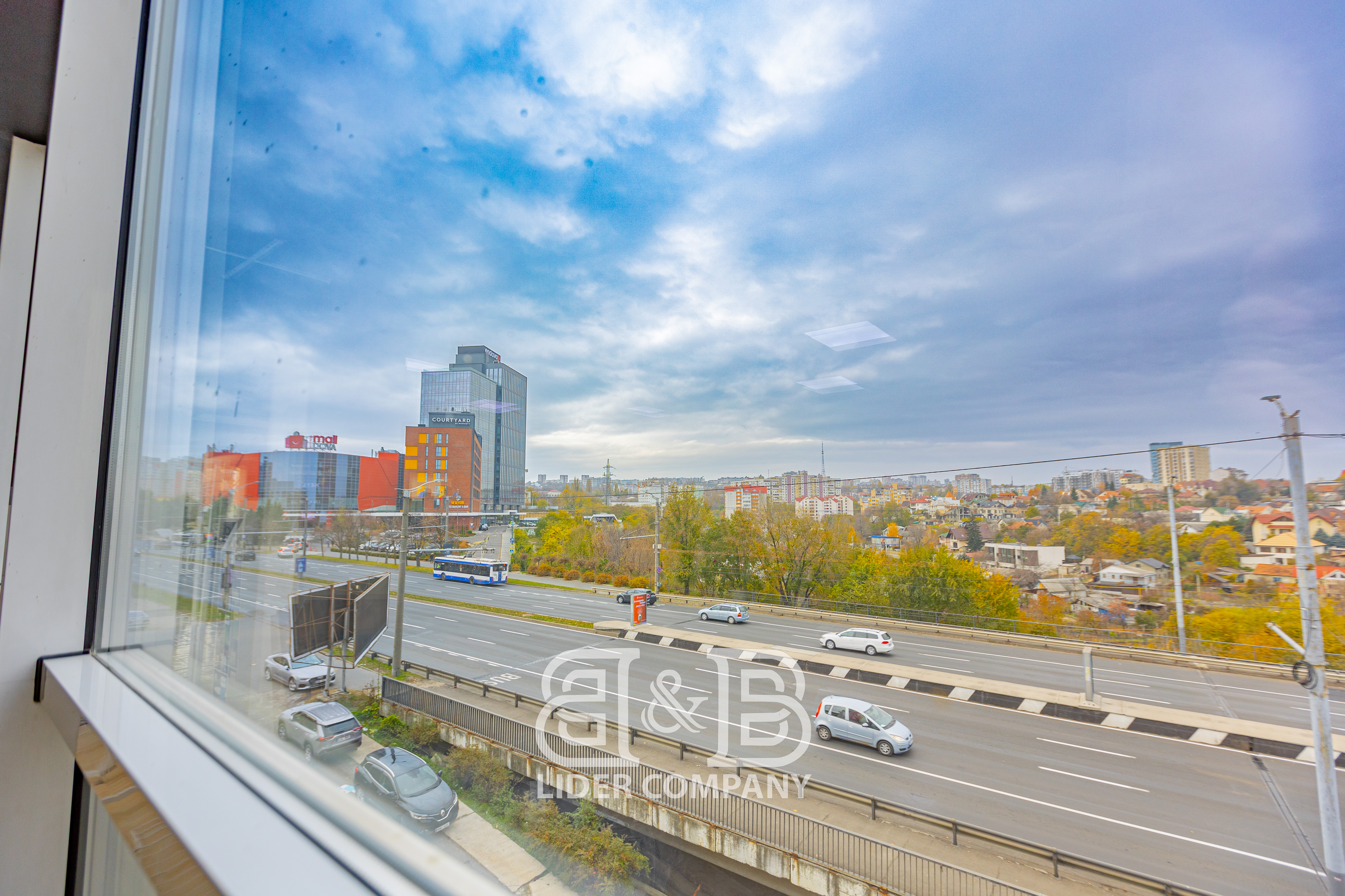 Spațiu comercial 600 m2 Centru str. Melestiu Vizavi de Molldova