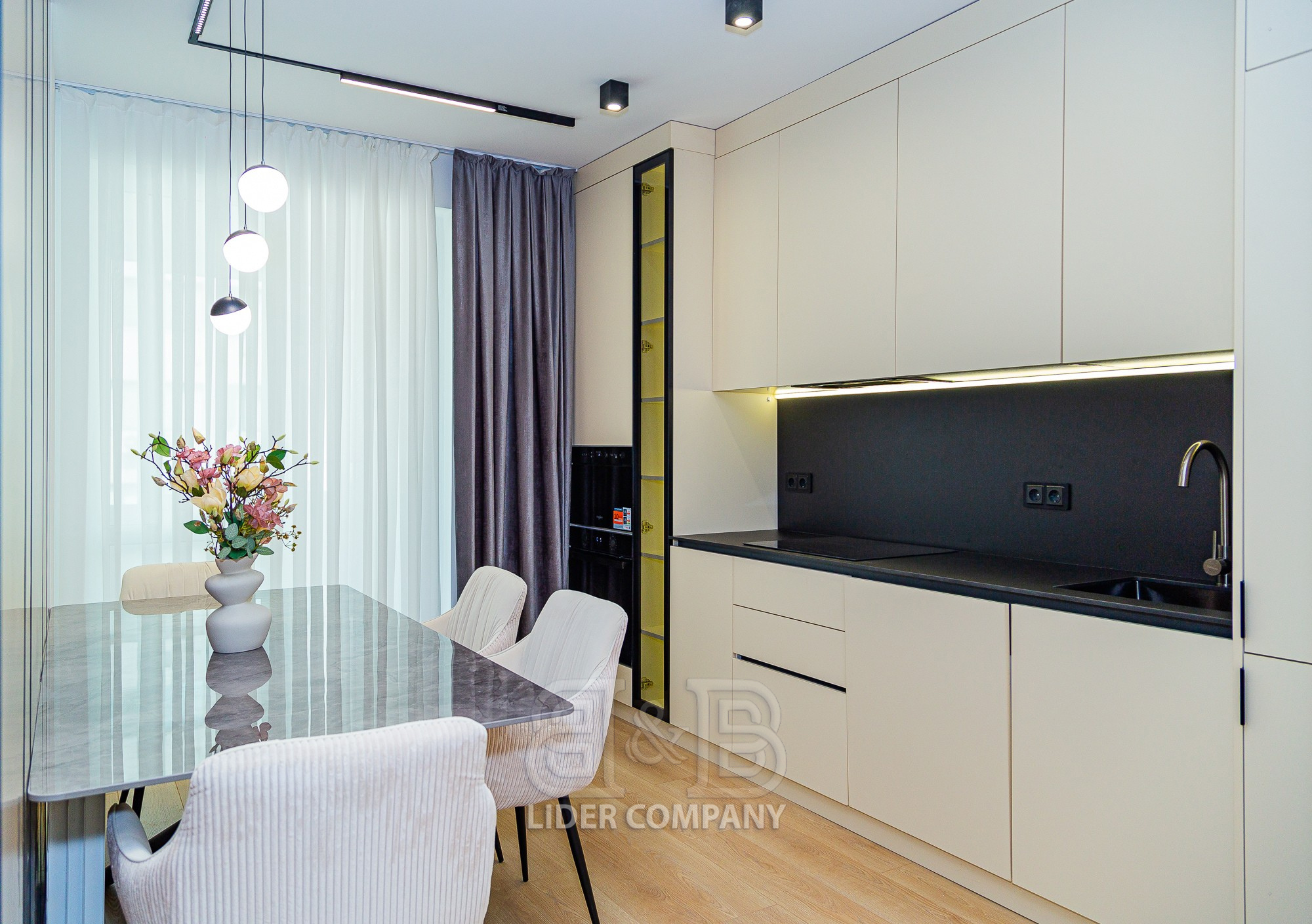 Apartament cu 3 camere de vânzare – sectorul Buiucani, complexul ExFactor