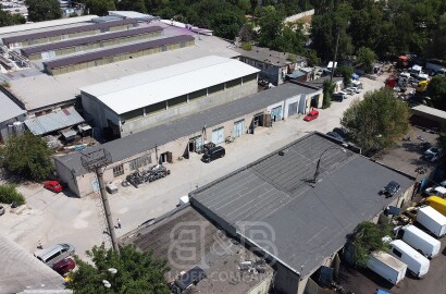 Vânzare Baza industrială + teren + construcție Chisinau str. Grădina Botanica