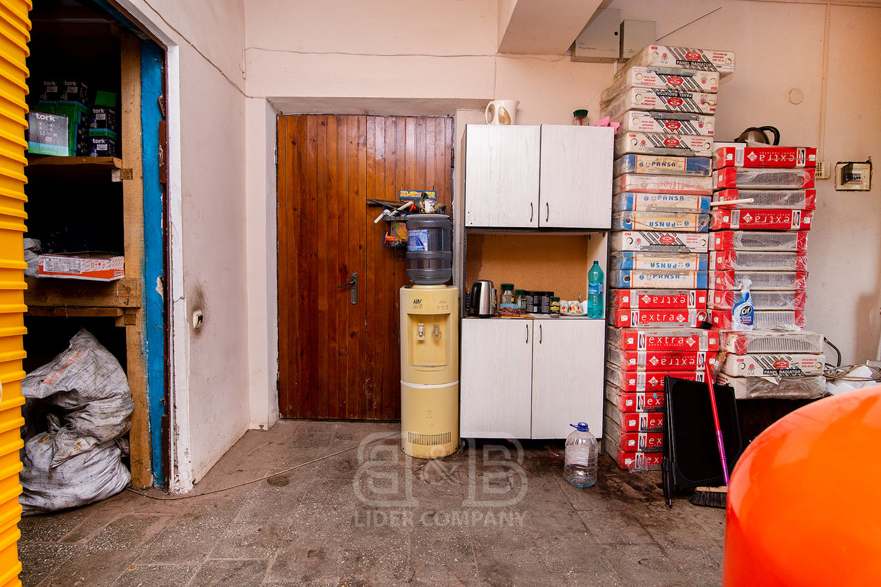 Comercial -  producere - depozitare 320,4 mp + teren 8,5 ari Centru str. Haltei