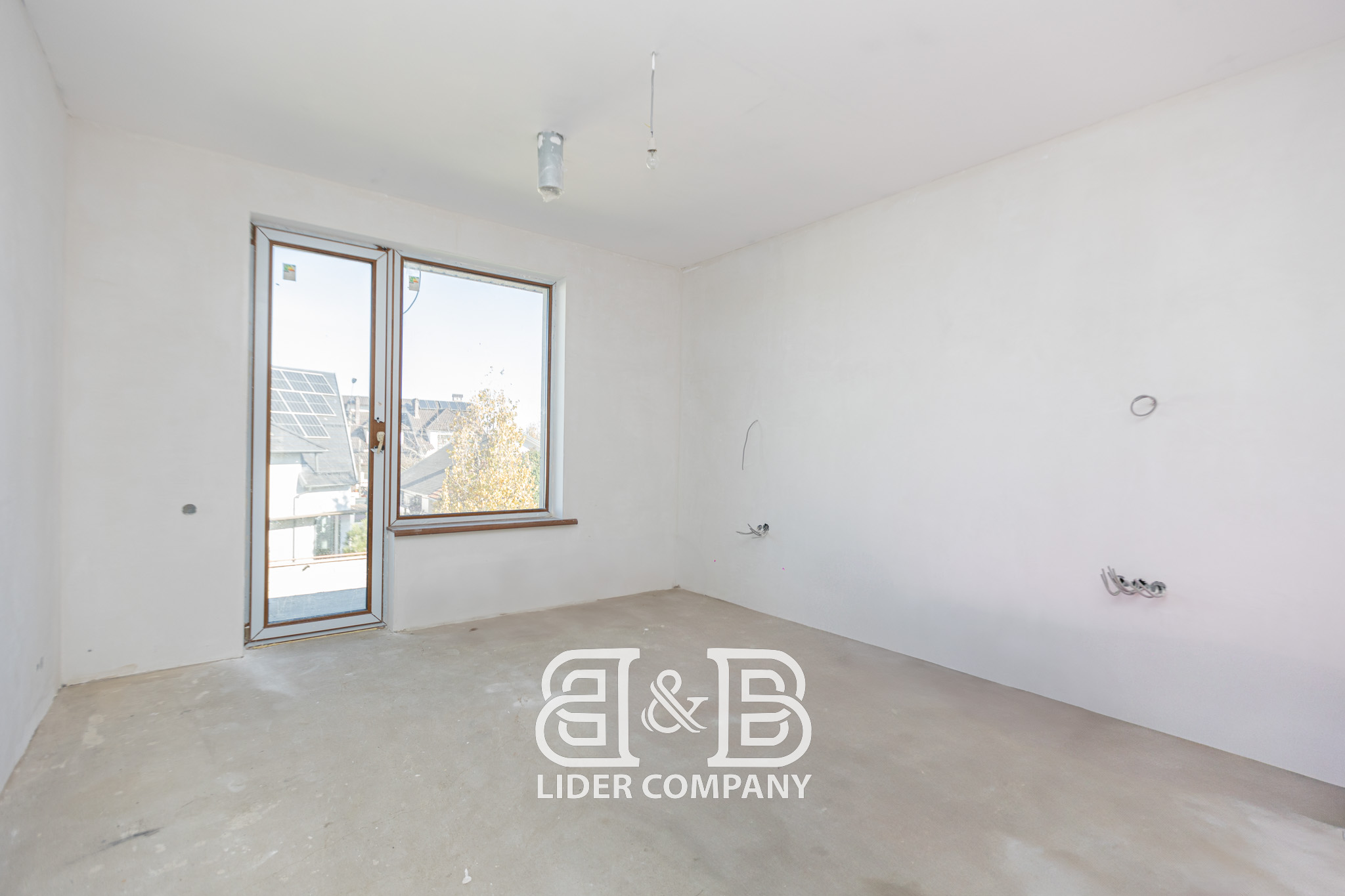 Casă Nouă de locuit  în 3 nivele –270 m²