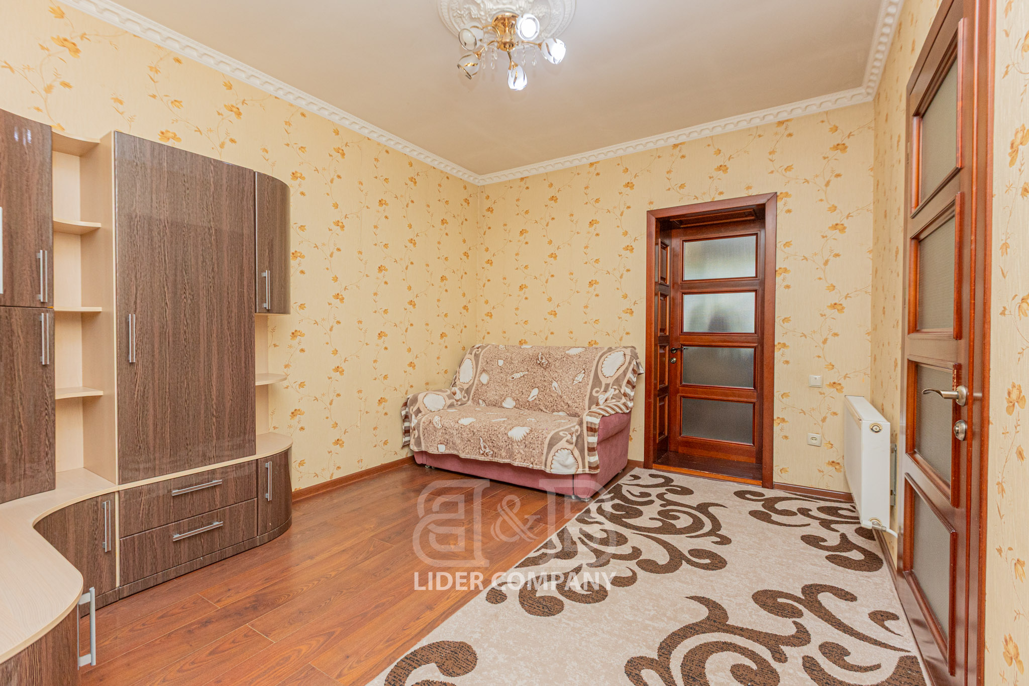 Apartament la sol – 74 mp, str. Bariera Sculeni, mun. Chișinău