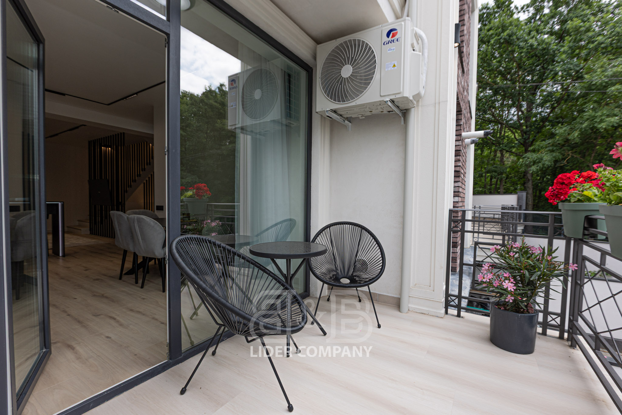 De vânzare – Townhouse pe 3 niveluri în Durlești