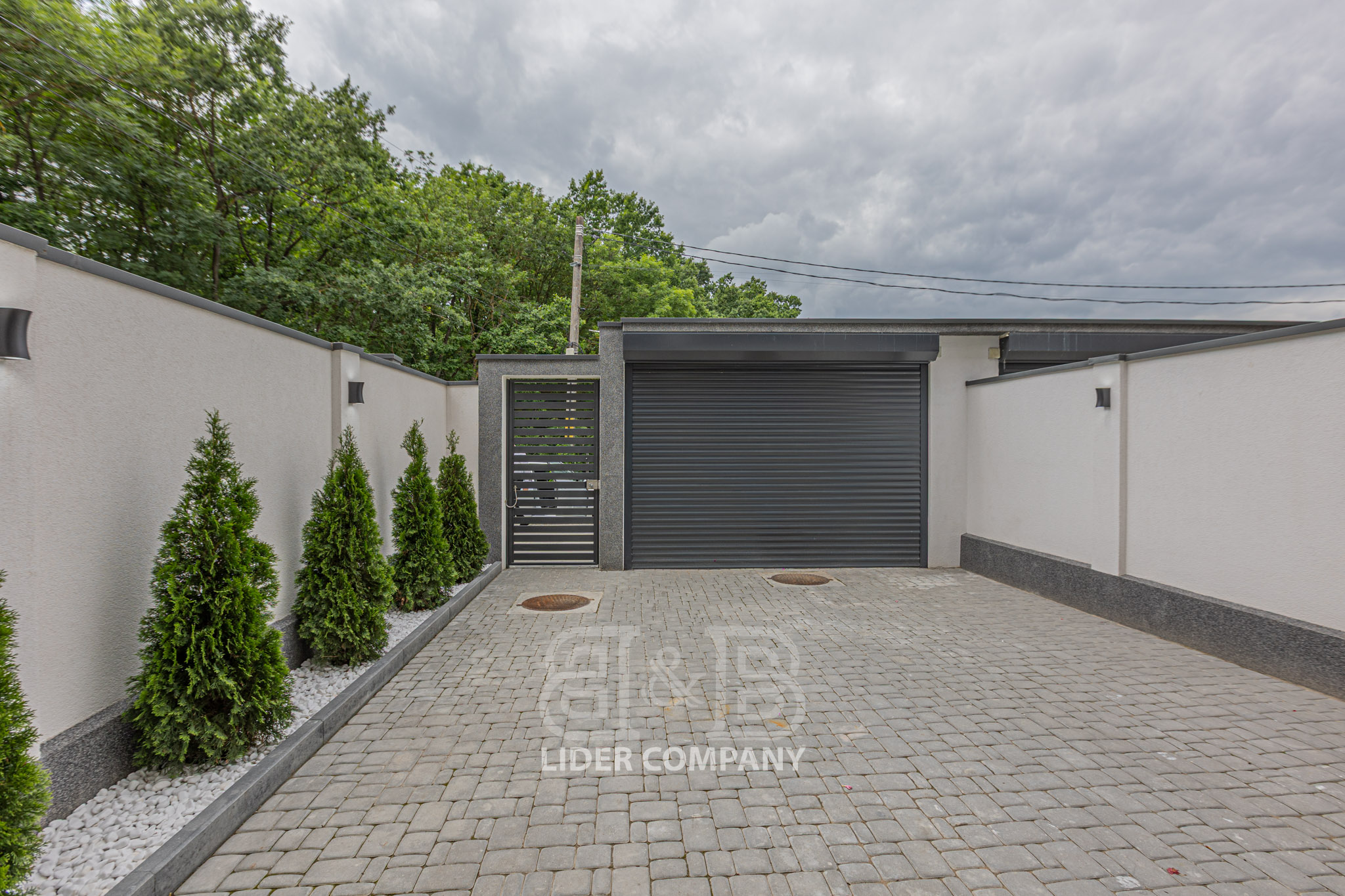 De vânzare – Townhouse pe 3 niveluri în Durlești