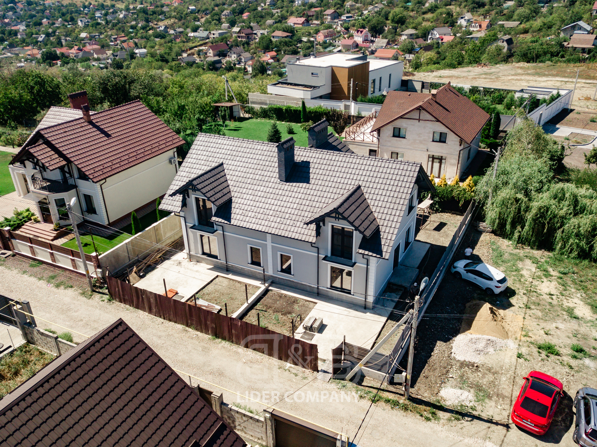 Casă de tip duplex în 2 nivele , Tohatin