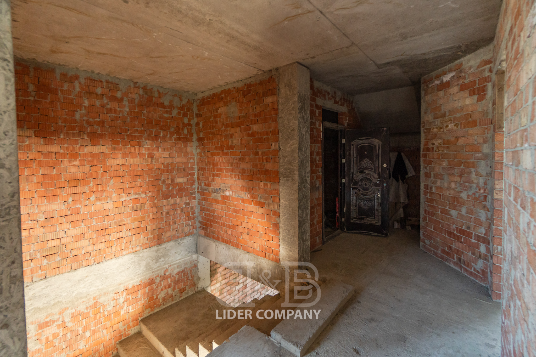 Casă de tip duplex în 2 nivele , Tohatin