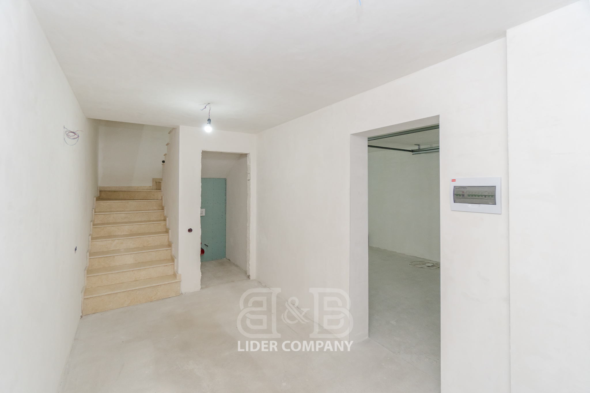Casă de tip TownHouse în 4 nivele , Durlești