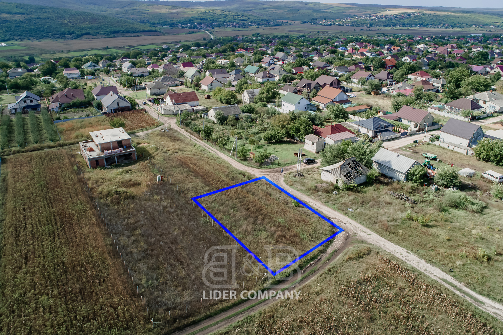 Teren cu o suprafață de 6 Ari pentru construcții , Băcioi