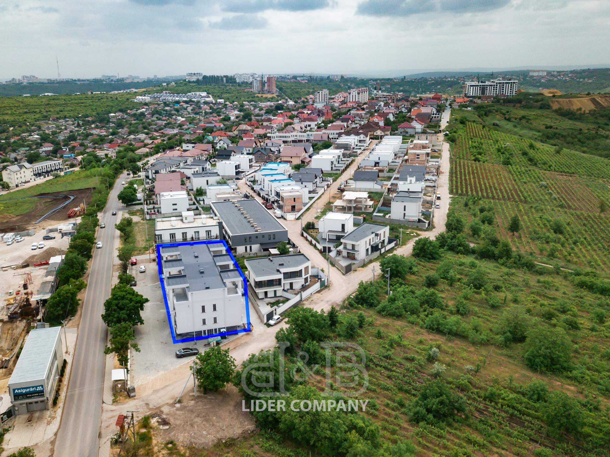 Casă de tip TownHouse în 4 nivele , Durlești