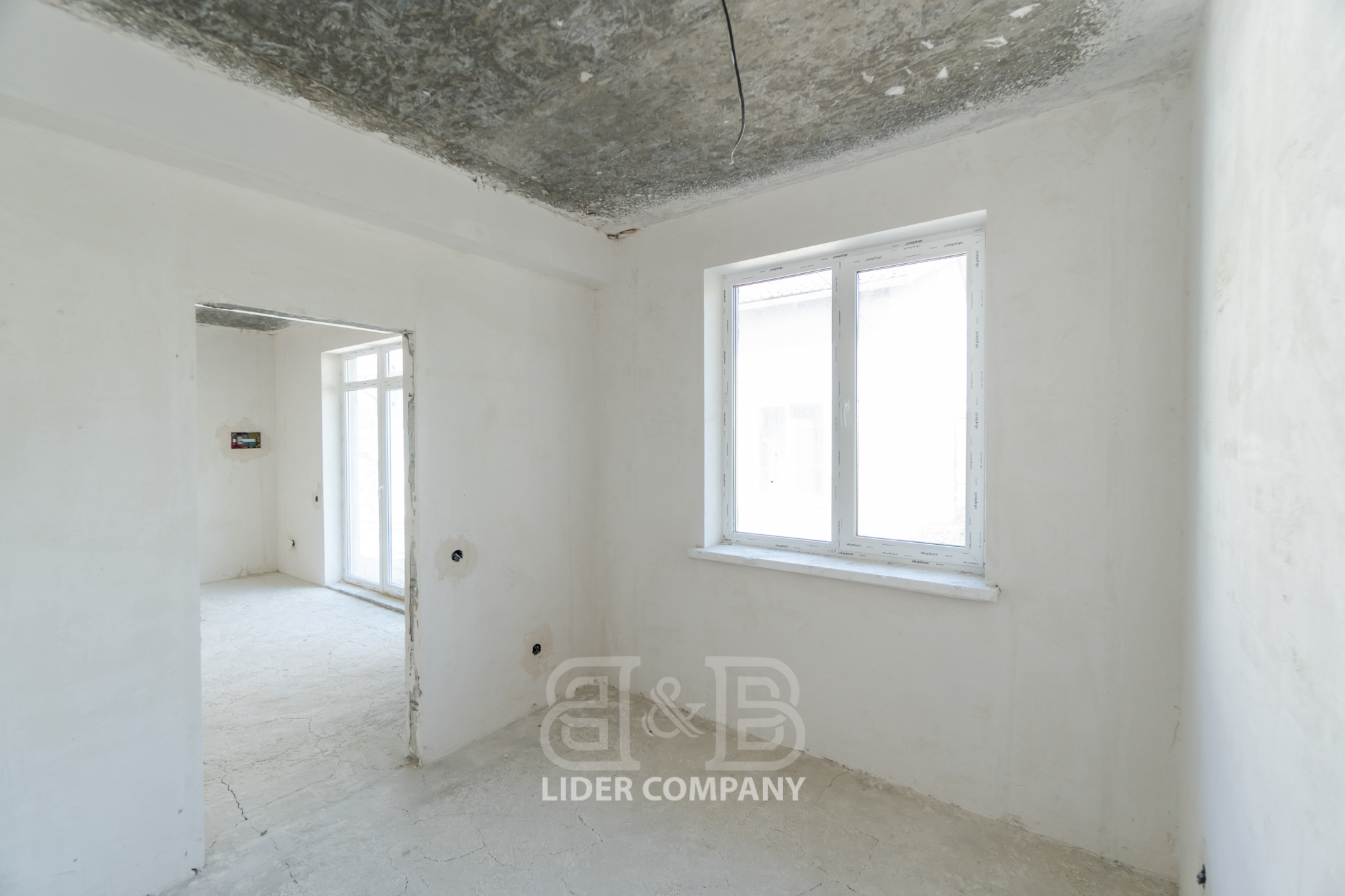Casă în 2 nivele + mansardă , 160 m2, Centru , Chișinău