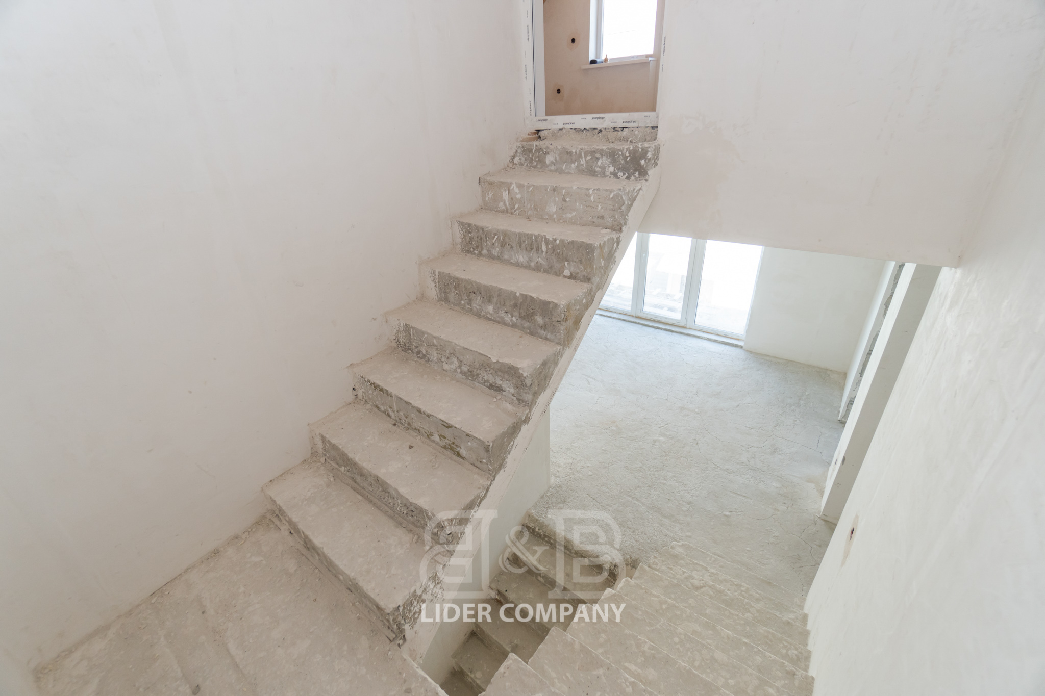 Casă în 2 nivele + mansardă , 160 m2, Centru , Chișinău