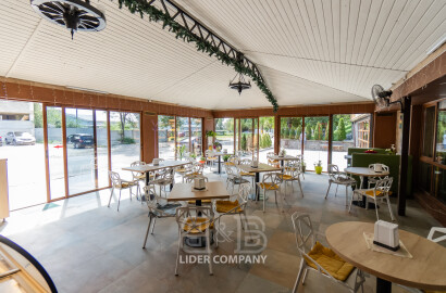Spațiu Comercial 360 m2