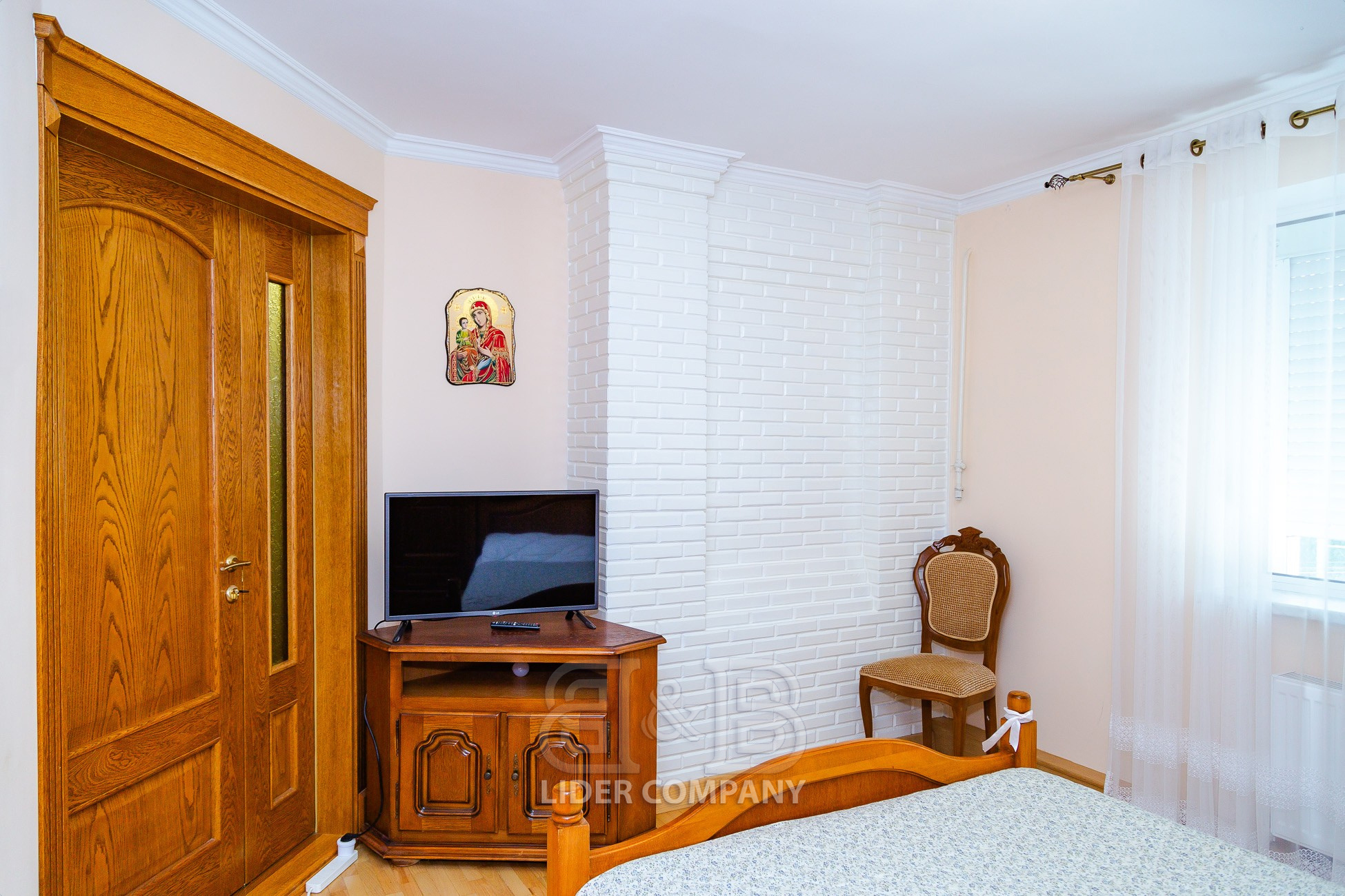 Casă de închiriat – 2 etaje – Stăuceni