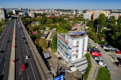 Spațiu comercial 600 m2 Centru str. Melestiu Vizavi de Molldova