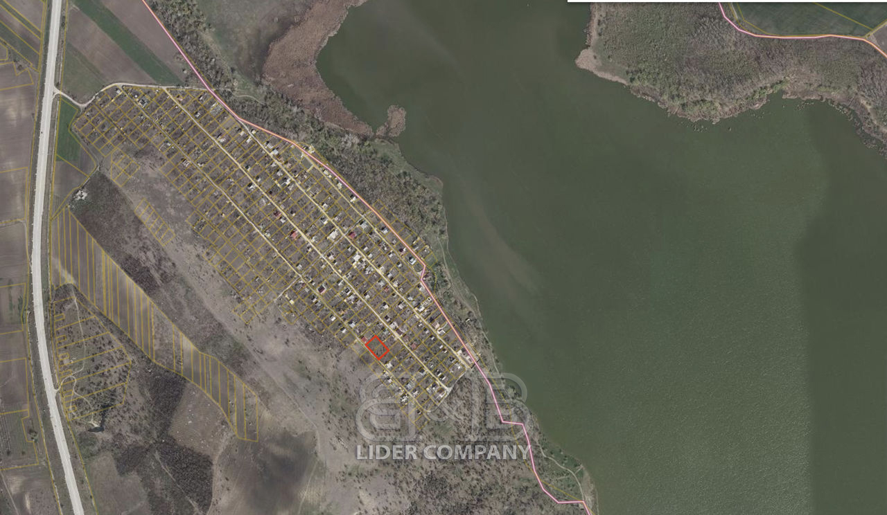 Teren pentru construcții de vânzare în comuna Răzeni, r-nul Ialoveni