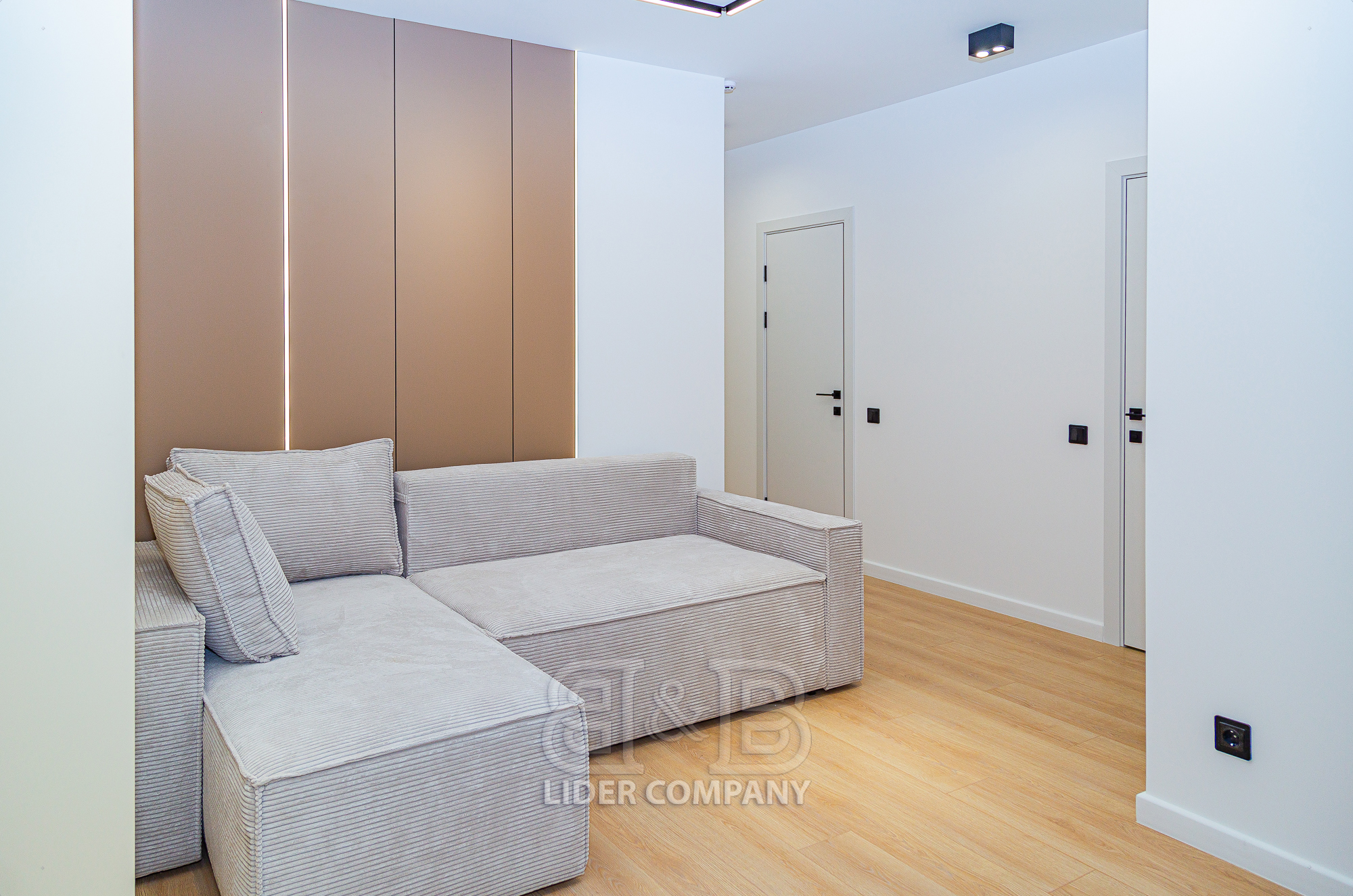 Apartament cu 3 camere de vânzare – sectorul Buiucani, complexul ExFactor