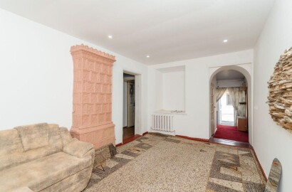 Se vinde apartament la sol, situat în sectorul Centru, pe str. Tighina.