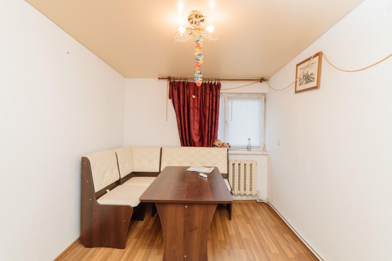 Se vinde apartament la sol, situat în sectorul Centru, pe str. Tighina.