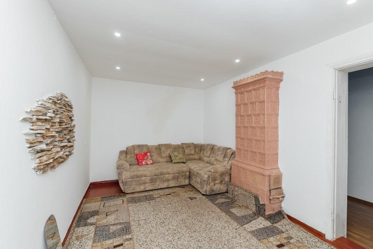 Se vinde apartament la sol, situat în sectorul Centru, pe str. Tighina.