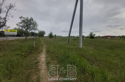 De vânzare teren pentru construcție – 18 ari – situat la traseul principal – Anenii Noi