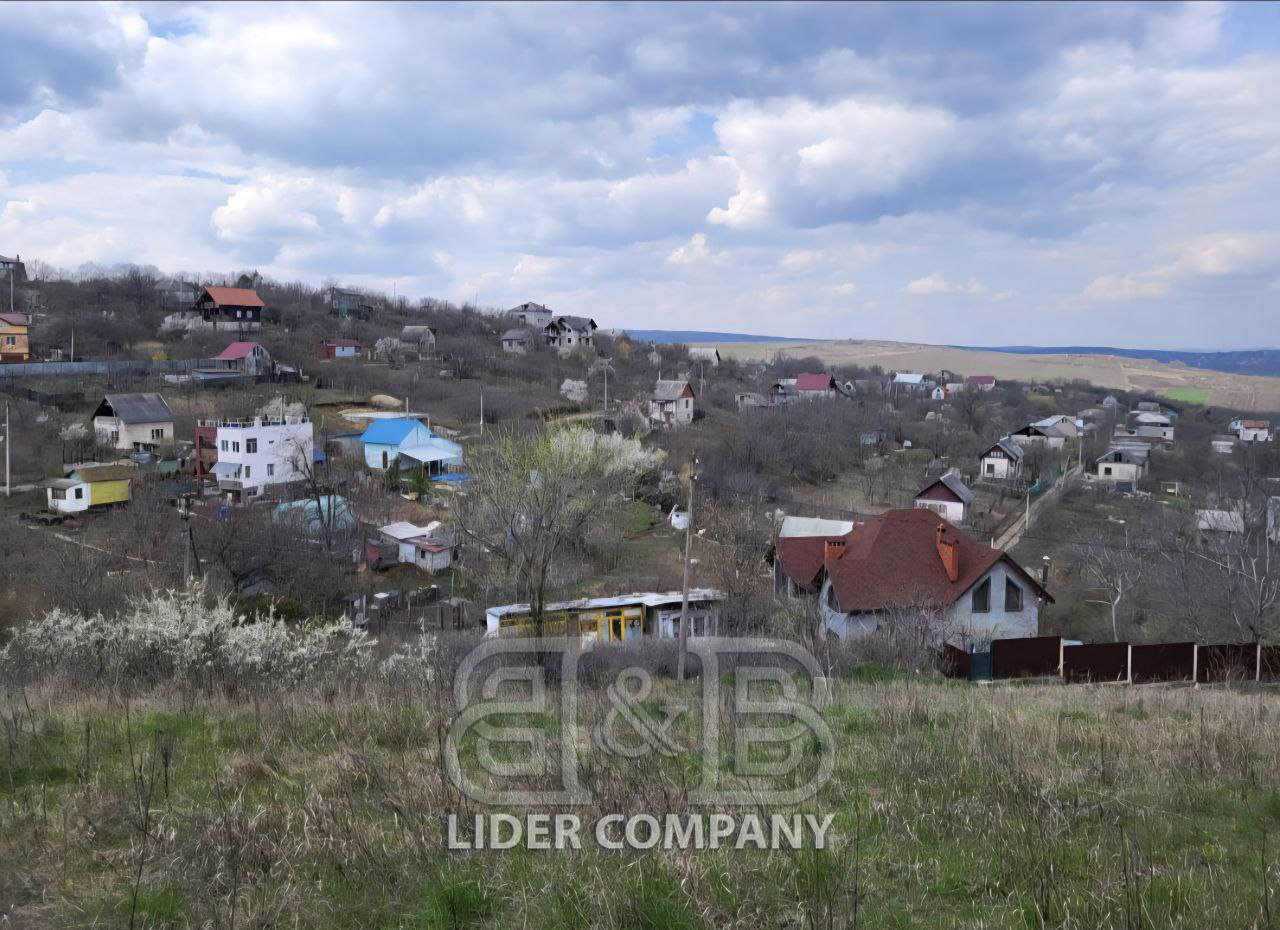 Teren agricol extravilan de vânzare – 6 Ari – Dumbrava