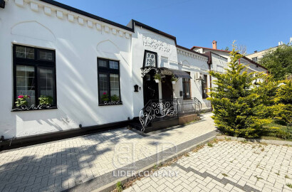 De vânzare Apartament la sol 1 cameră + living, Centru